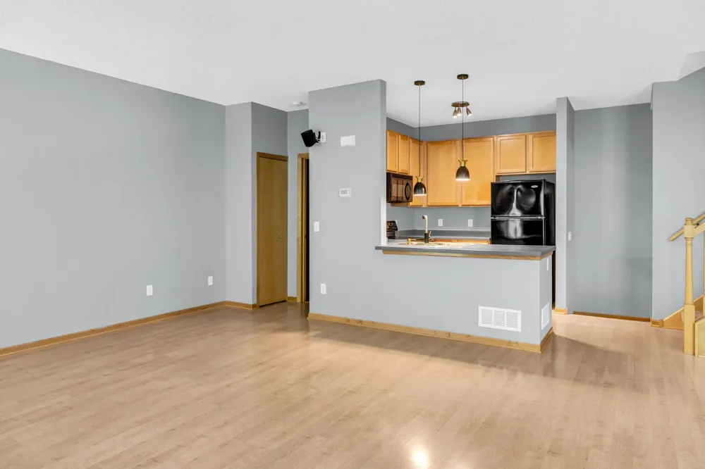 6766 Meadow Grass Lane S Cottage Grove, MN 55016