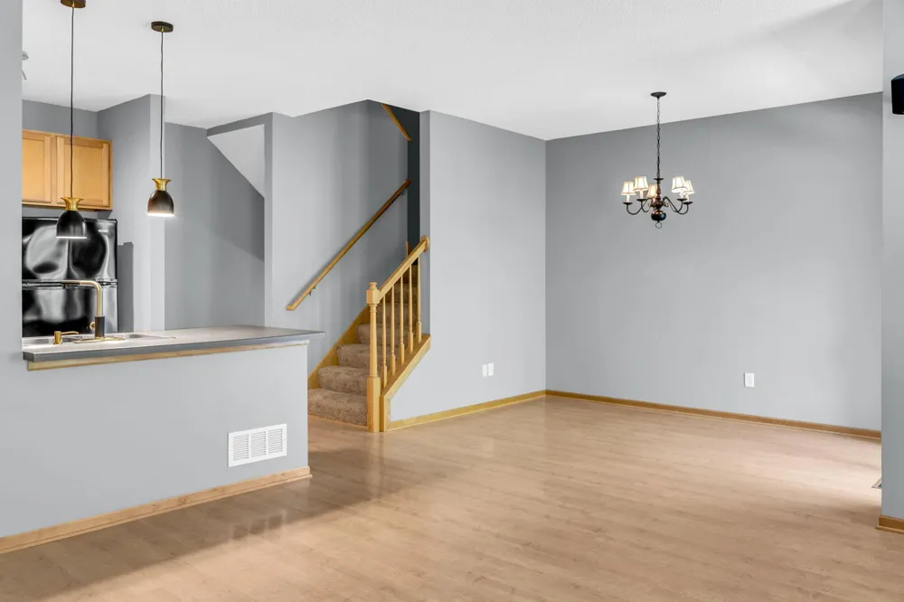 6766 Meadow Grass Lane S Cottage Grove, MN 55016