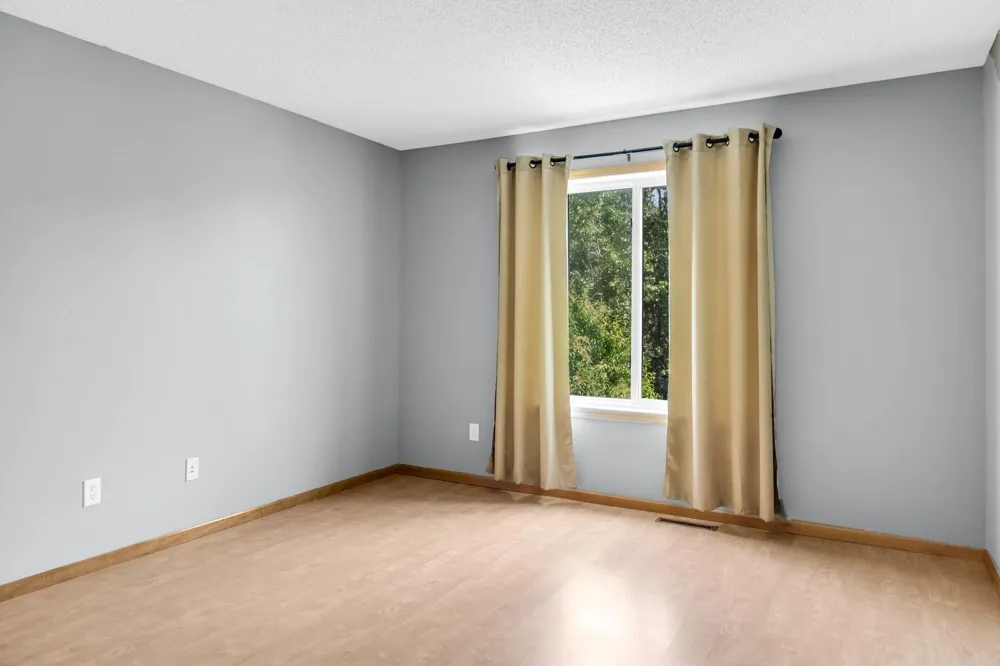 6766 Meadow Grass Lane S Cottage Grove, MN 55016