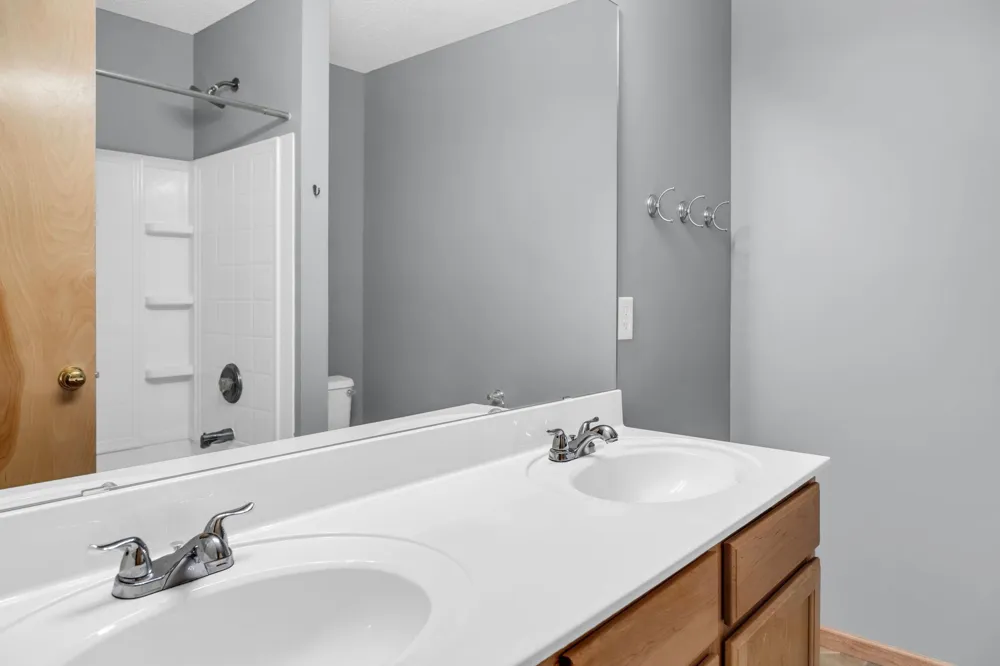 6766 Meadow Grass Lane S Cottage Grove, MN 55016