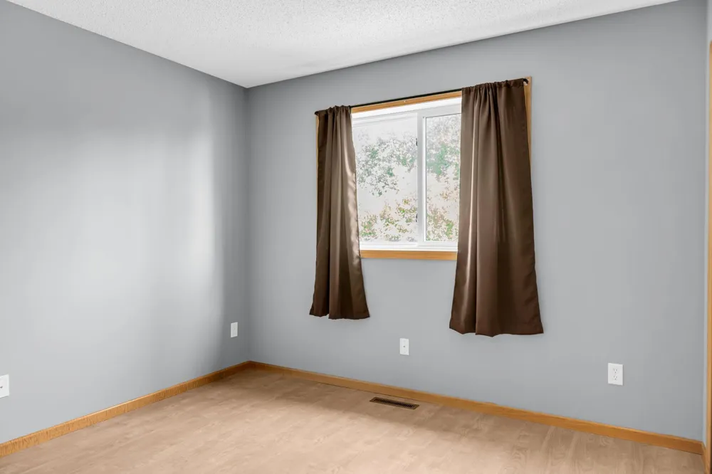 6766 Meadow Grass Lane S Cottage Grove, MN 55016