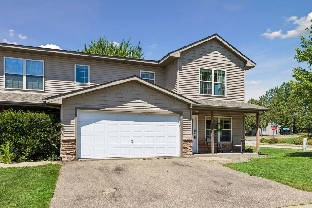 402 Sierra Place Roberts, WI 54023