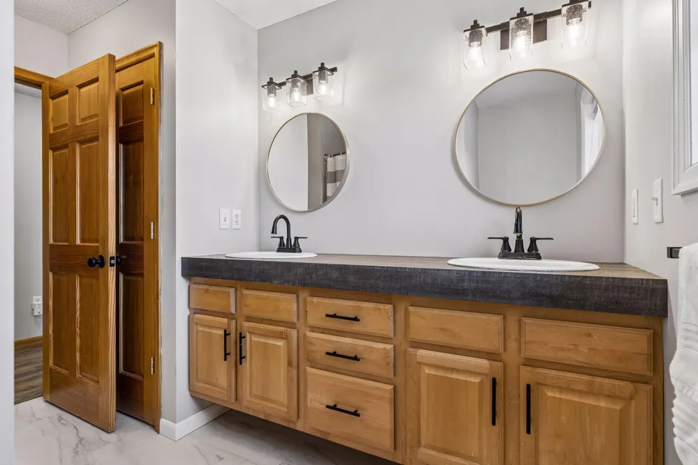 402 Sierra Place Roberts, WI 54023