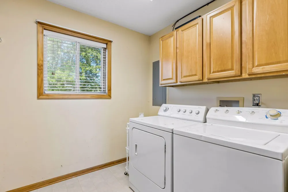 402 Sierra Place Roberts, WI 54023
