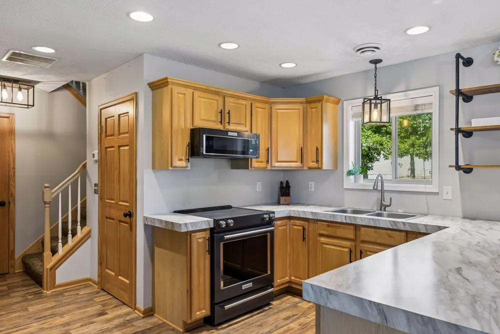 402 Sierra Place Roberts, WI 54023