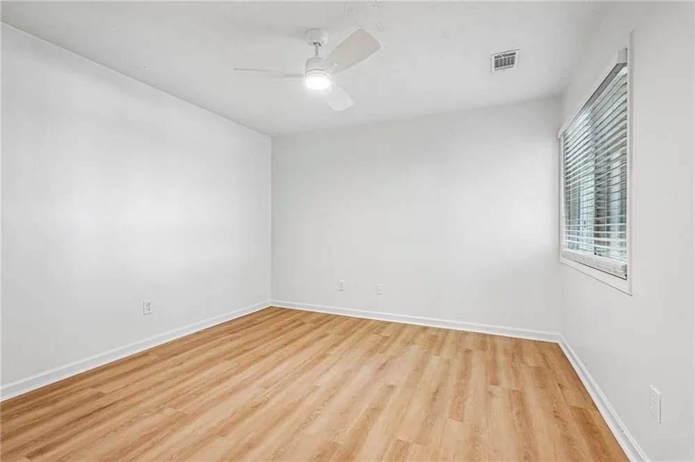 1001 Lake Pointe Circle Roswell, GA 30075