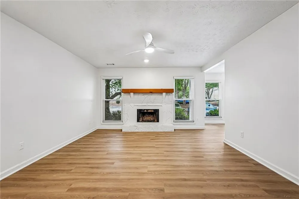 1001 Lake Pointe Circle Roswell, GA 30075