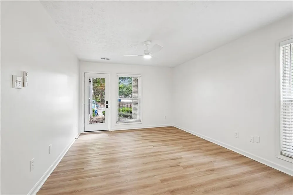 1001 Lake Pointe Circle Roswell, GA 30075