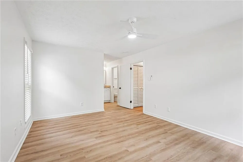 1001 Lake Pointe Circle Roswell, GA 30075