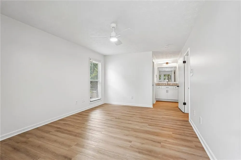 1001 Lake Pointe Circle Roswell, GA 30075