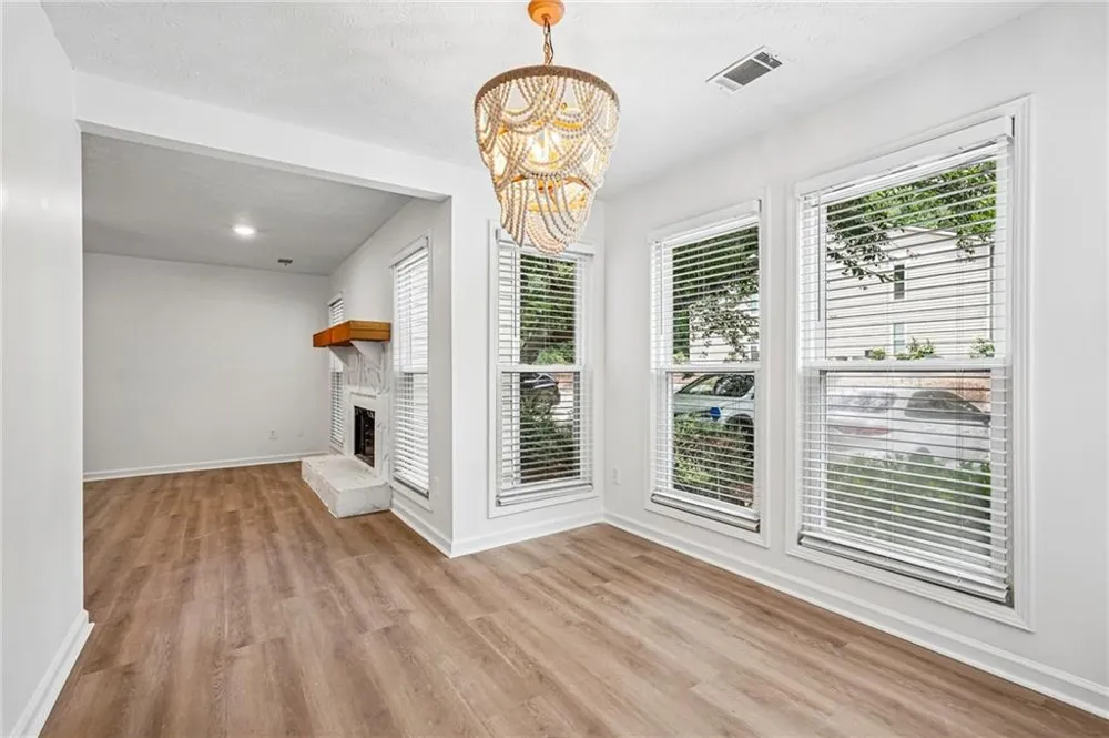 1001 Lake Pointe Circle Roswell, GA 30075