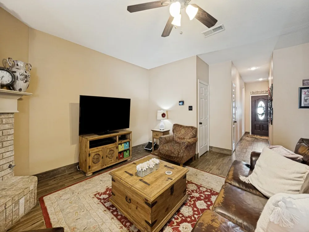 149 Roberts Drive Saginaw, TX 76179