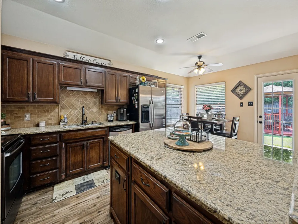 149 Roberts Drive Saginaw, TX 76179