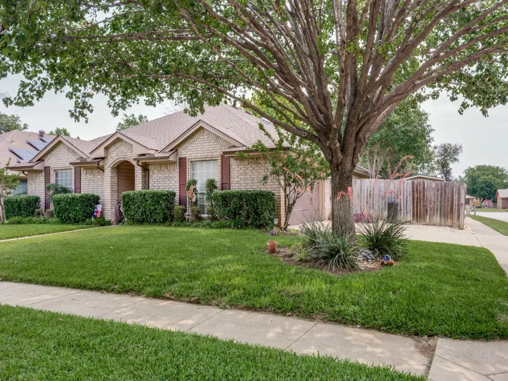 149 Roberts Drive Saginaw, TX 76179