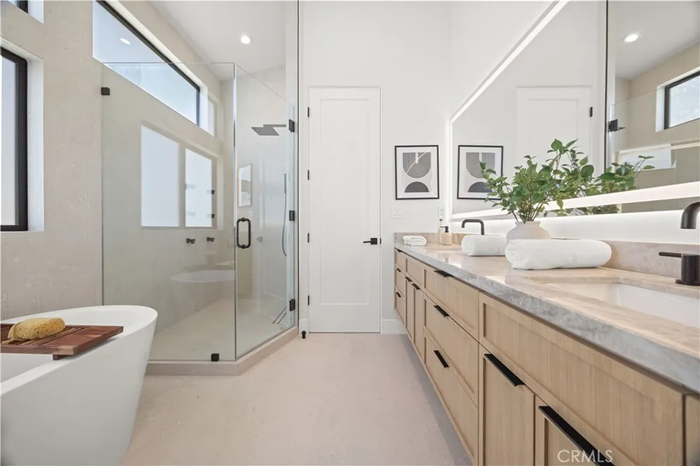 2217 Bataan Road #B Redondo Beach, CA 90278