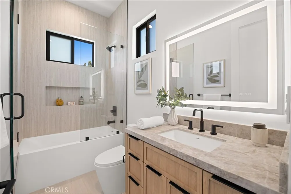 2217 Bataan Road #B Redondo Beach, CA 90278