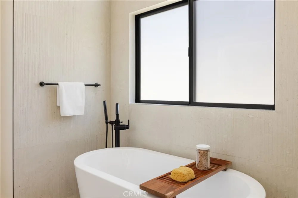 2217 Bataan Road #B Redondo Beach, CA 90278