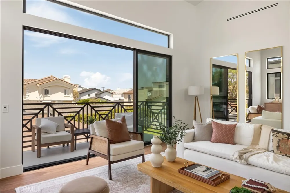 2217 Bataan Road #B Redondo Beach, CA 90278