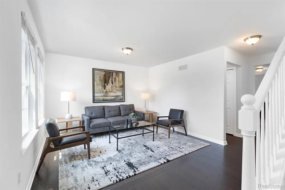 21422 Navarra Drive Lyon Charter Township, MI 48178
