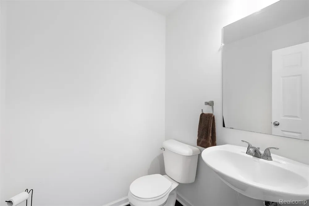 21422 Navarra Drive Lyon Charter Township, MI 48178