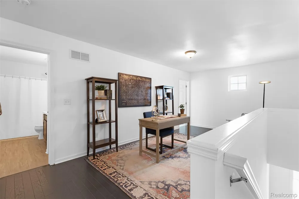 21422 Navarra Drive Lyon Charter Township, MI 48178