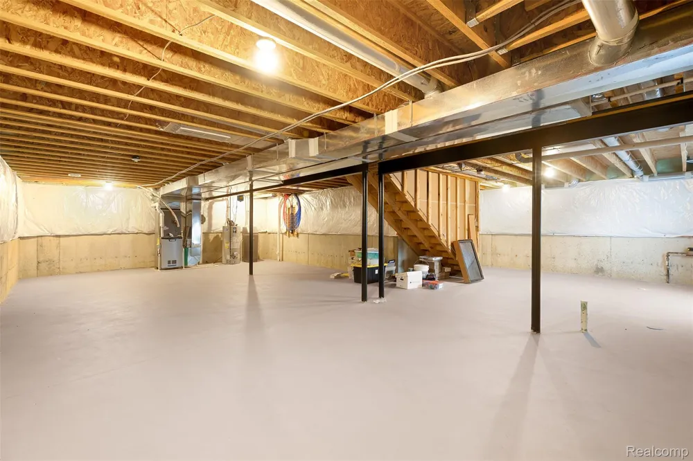 21422 Navarra Drive Lyon Charter Township, MI 48178