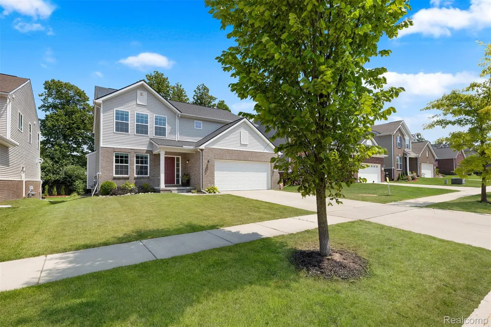 21422 Navarra Drive Lyon Charter Township, MI 48178