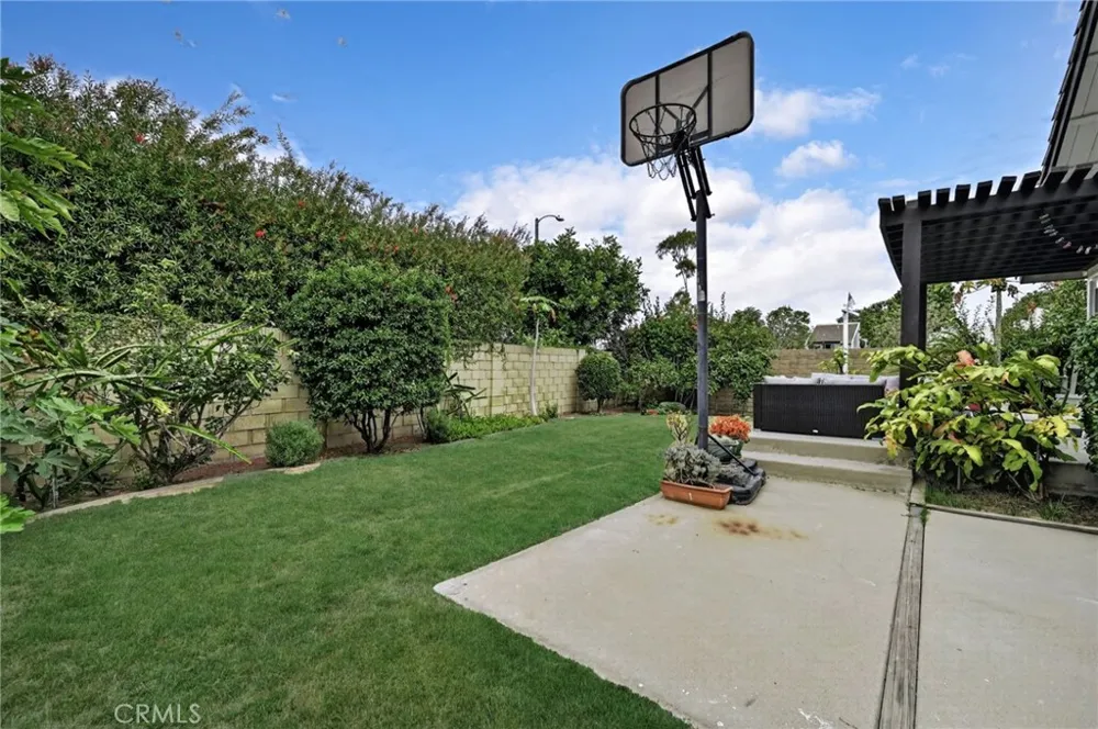 19003 VICKIE AVENUE Cerritos, CA 90703