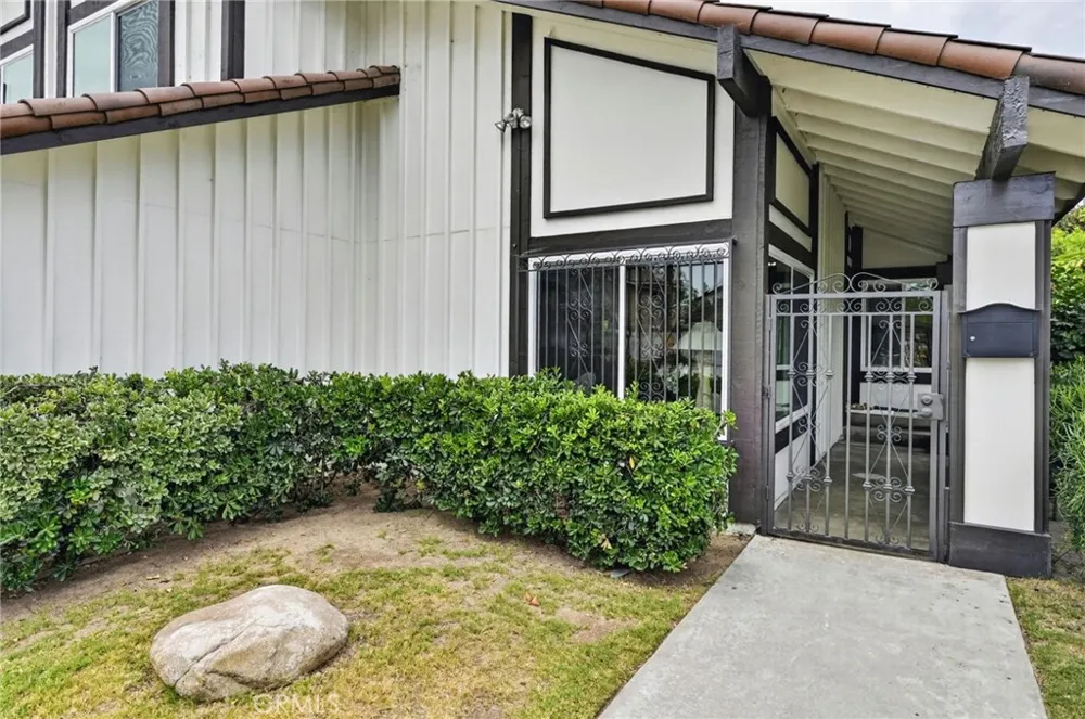 19003 VICKIE AVENUE Cerritos, CA 90703