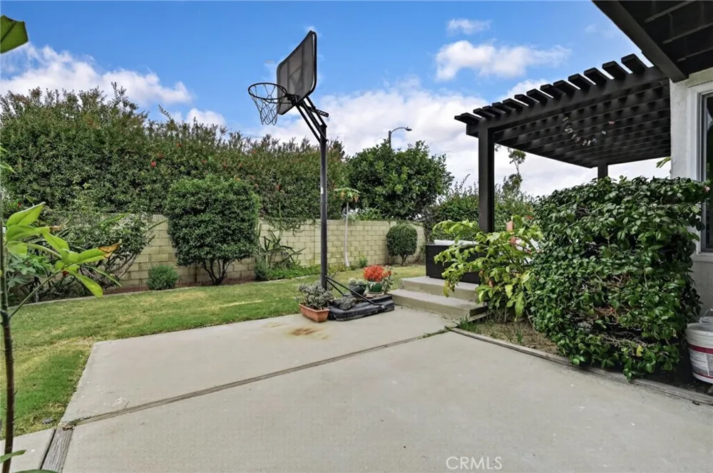 19003 VICKIE AVENUE Cerritos, CA 90703