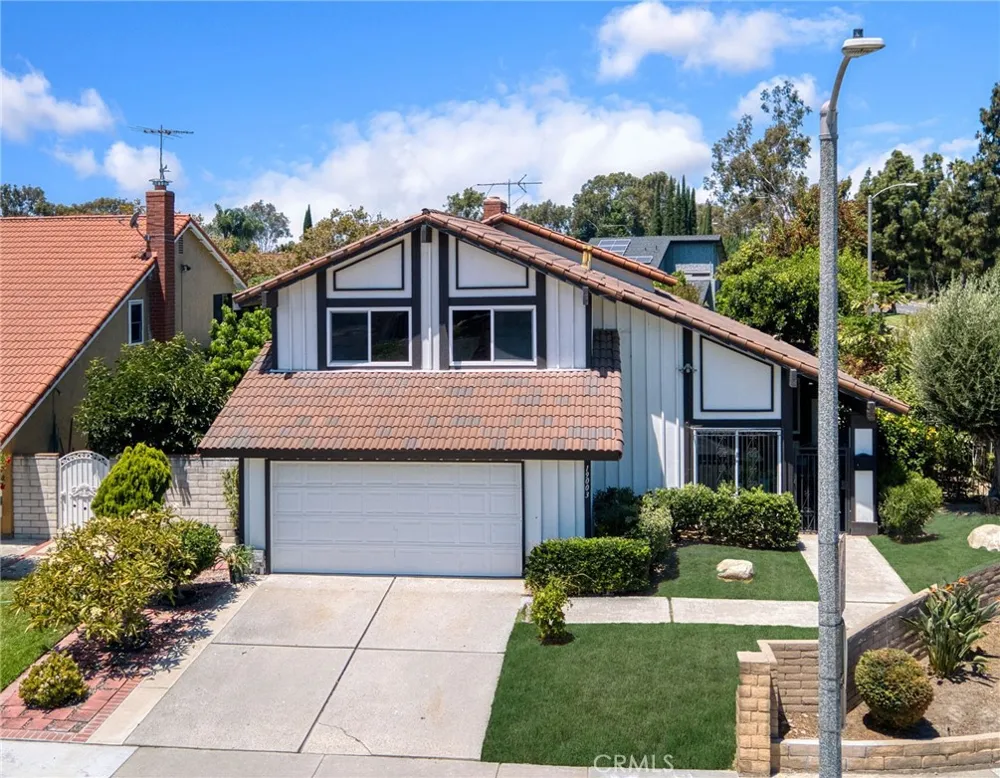 19003 VICKIE AVENUE Cerritos, CA 90703