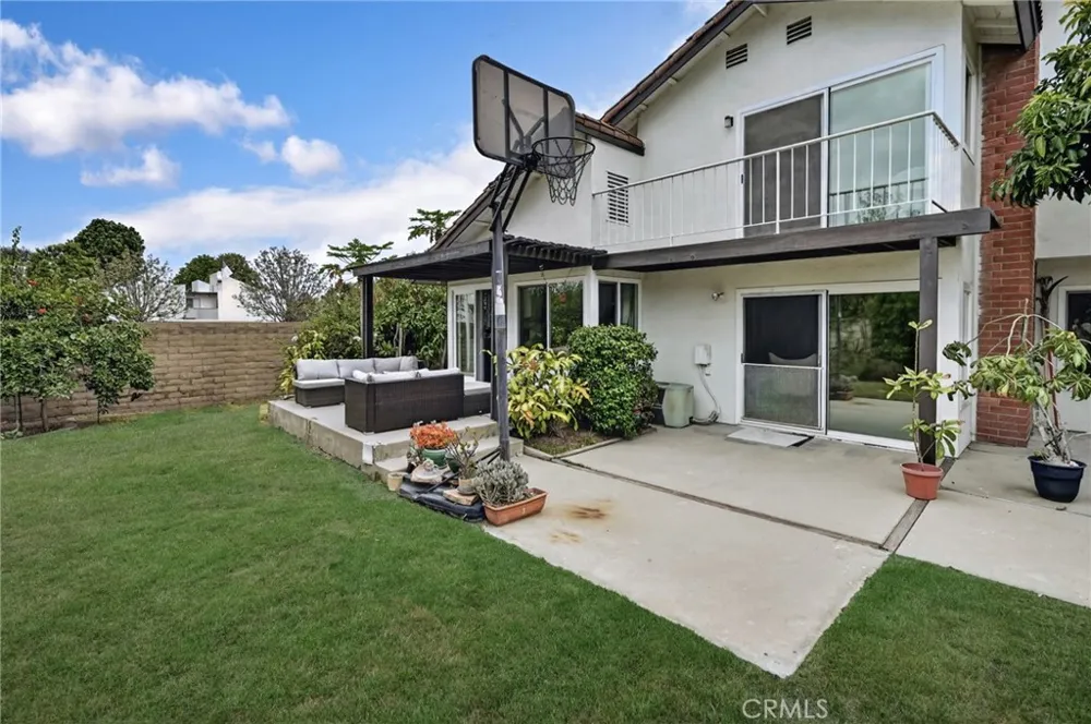19003 VICKIE AVENUE Cerritos, CA 90703