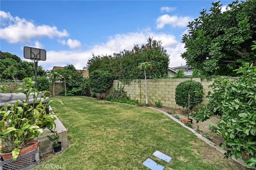 19003 VICKIE AVENUE Cerritos, CA 90703