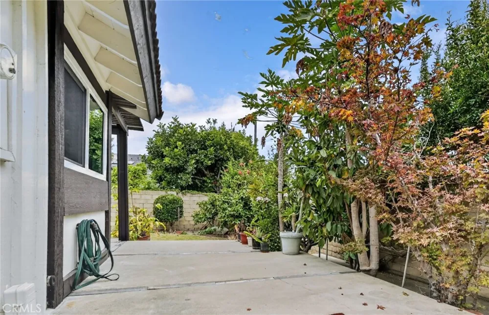 19003 VICKIE AVENUE Cerritos, CA 90703
