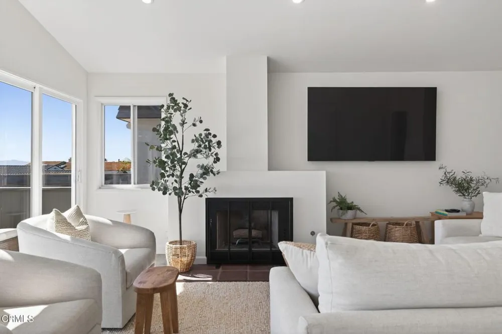 4229 Faria Beach Road Ventura, CA 93001
