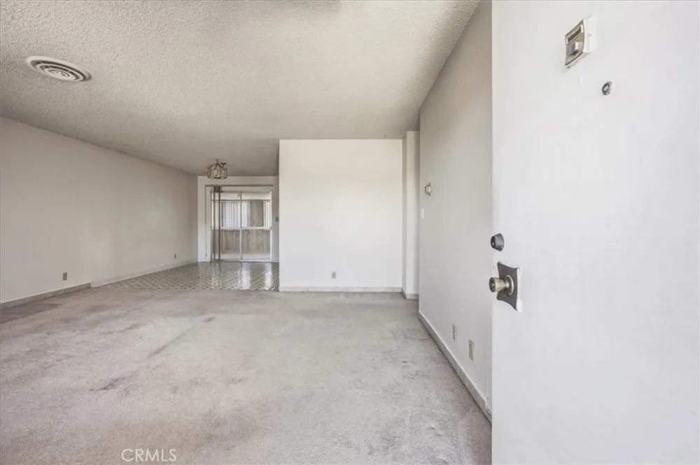 26124 New Chicago Hemet, CA 92544