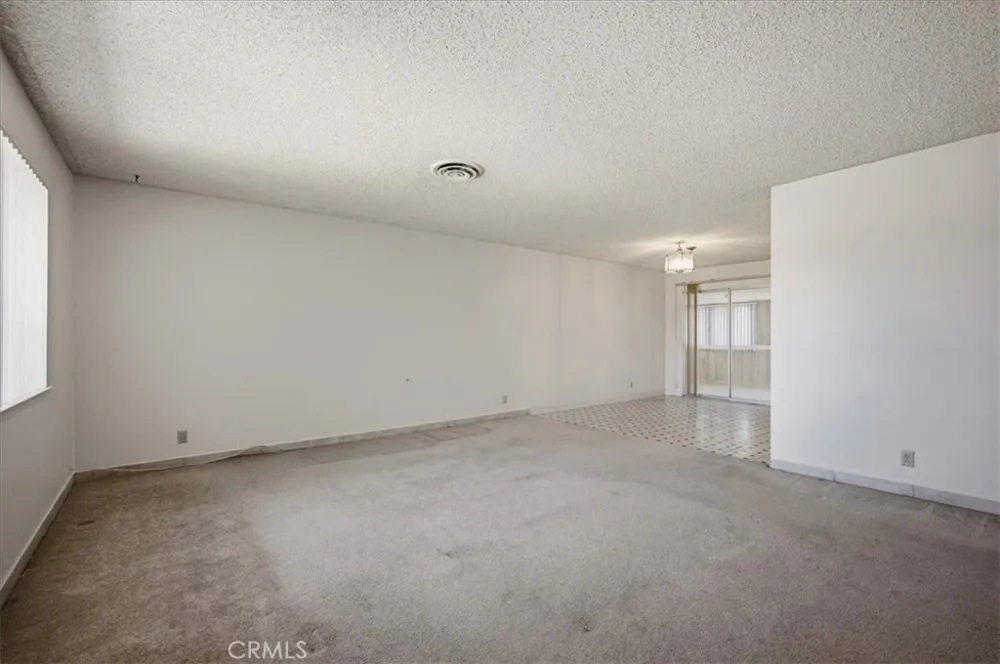 26124 New Chicago Hemet, CA 92544