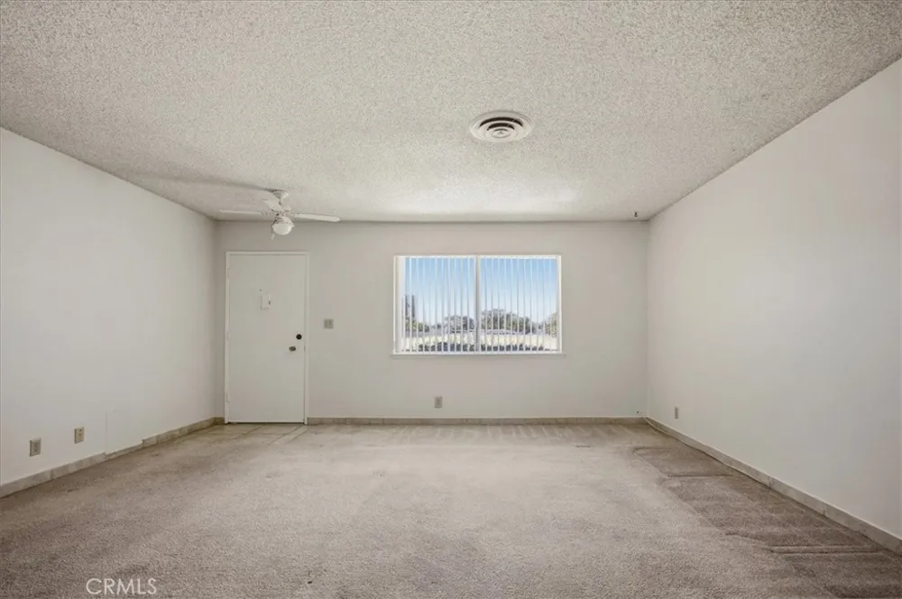 26124 New Chicago Hemet, CA 92544
