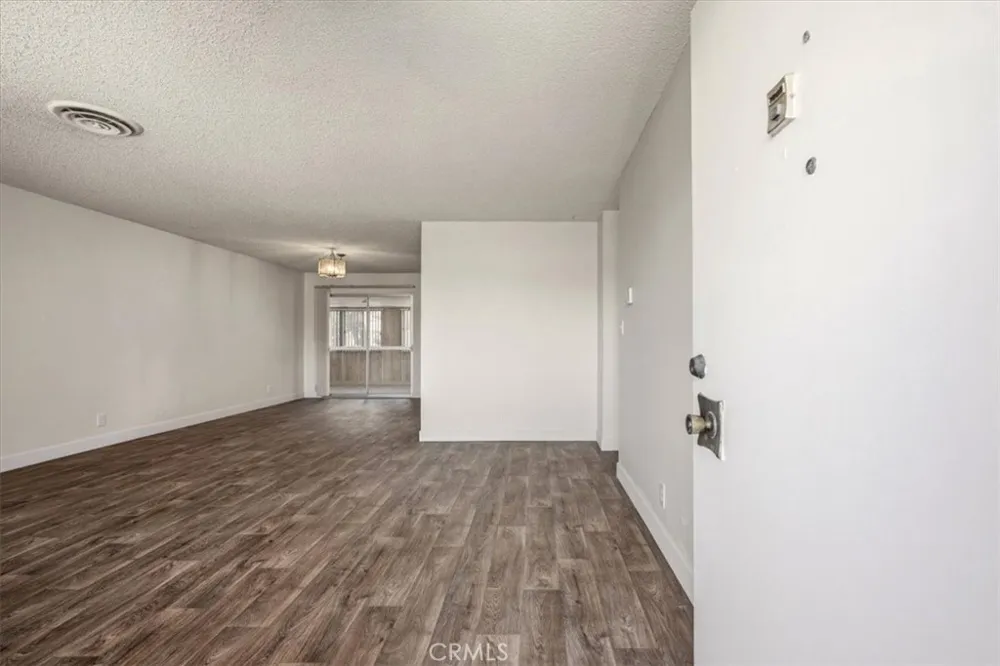 26124 New Chicago Hemet, CA 92544