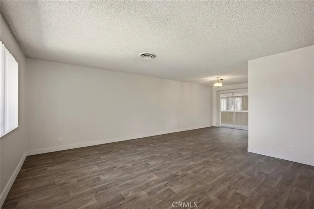 26124 New Chicago Hemet, CA 92544