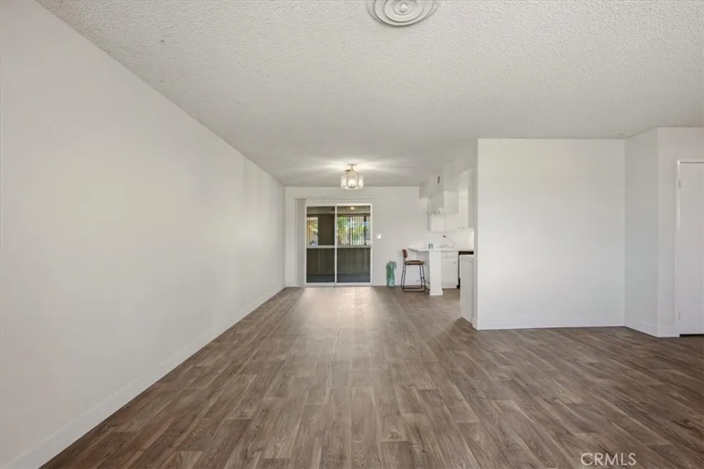 26124 New Chicago Hemet, CA 92544