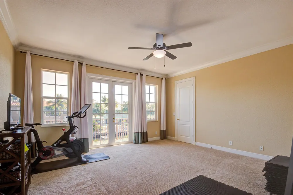 4040 NE 25th Avenue Lighthouse Point, FL 33064