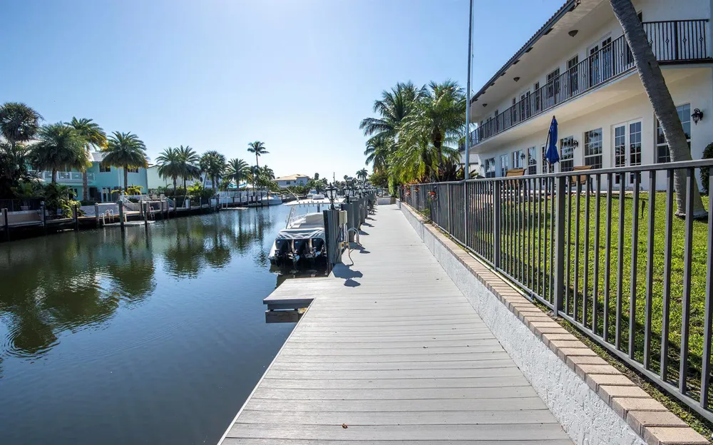 4040 NE 25th Avenue Lighthouse Point, FL 33064