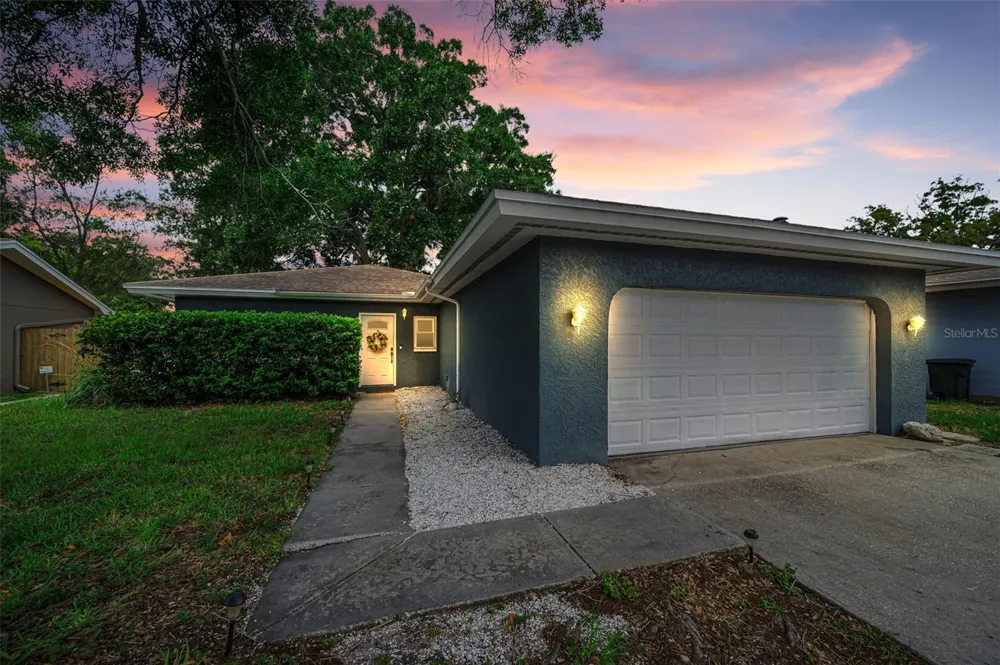 1760 E ORANGESIDE ROAD Palm Harbor, FL 34683