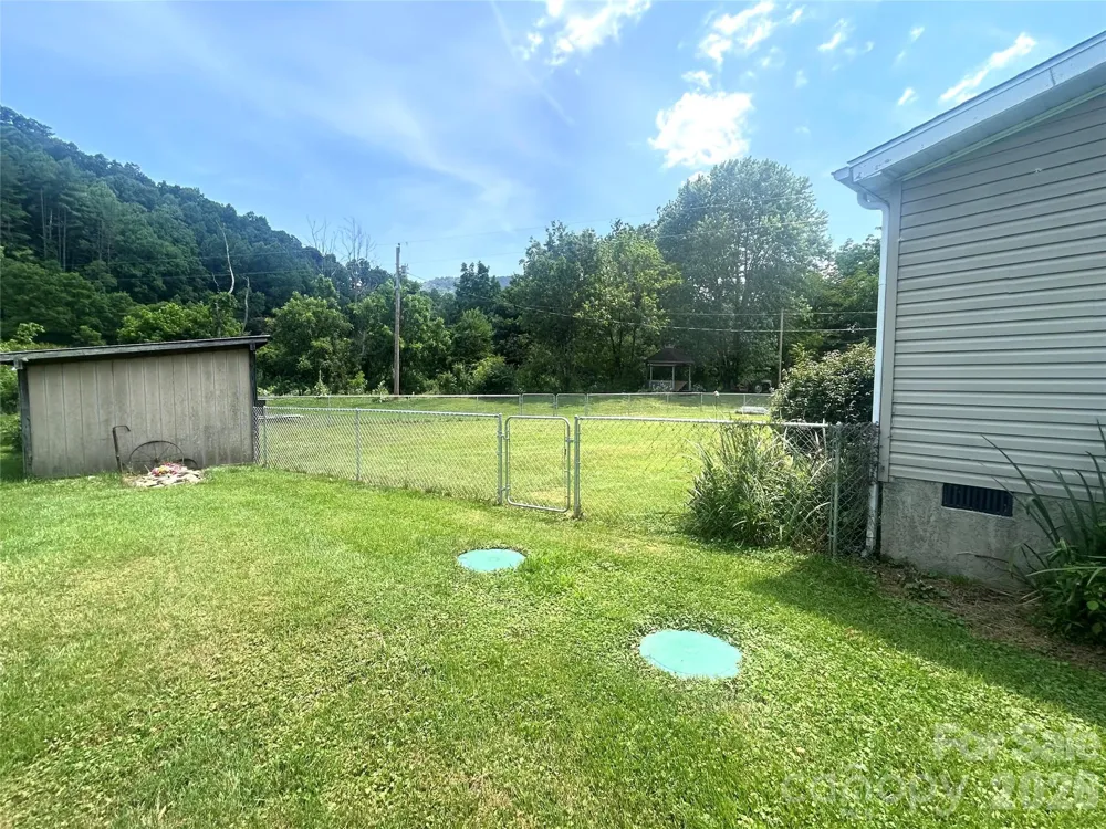 10755 NC 209 Highway Hot Springs, NC 28743