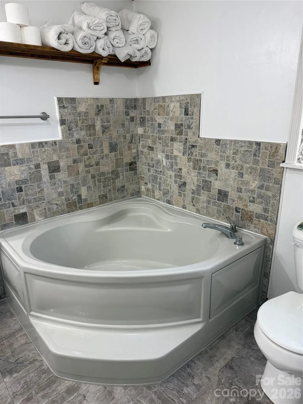 10755 NC 209 Highway Hot Springs, NC 28743