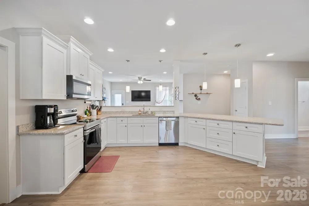 1544 Farmington Hills Drive Conover, NC 28613