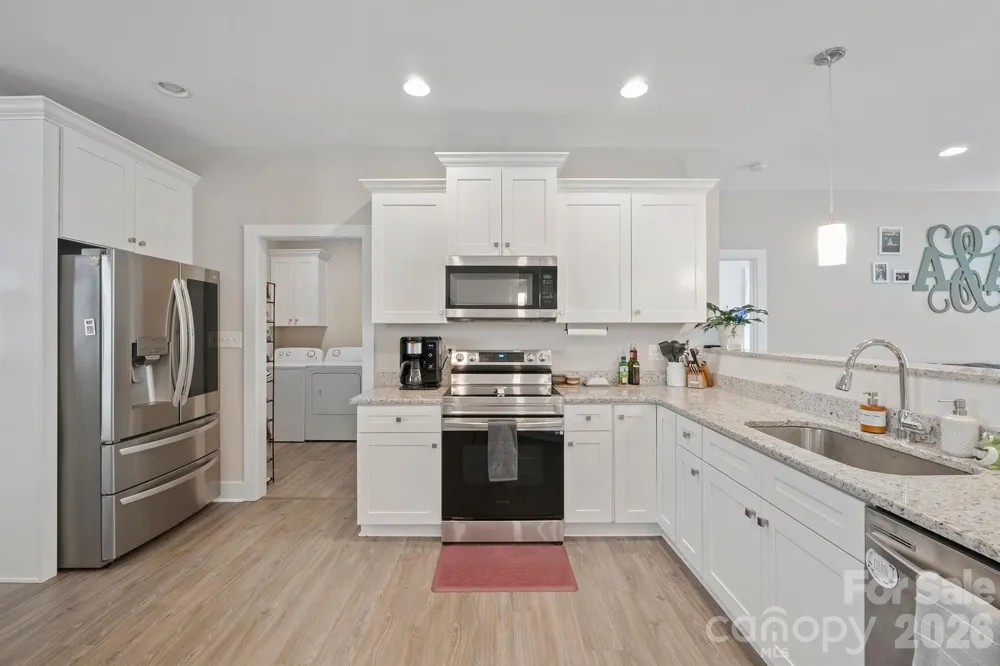 1544 Farmington Hills Drive Conover, NC 28613