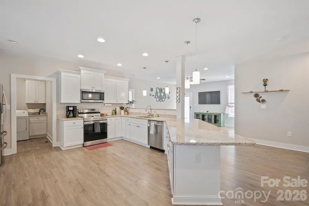 1544 Farmington Hills Drive Conover, NC 28613