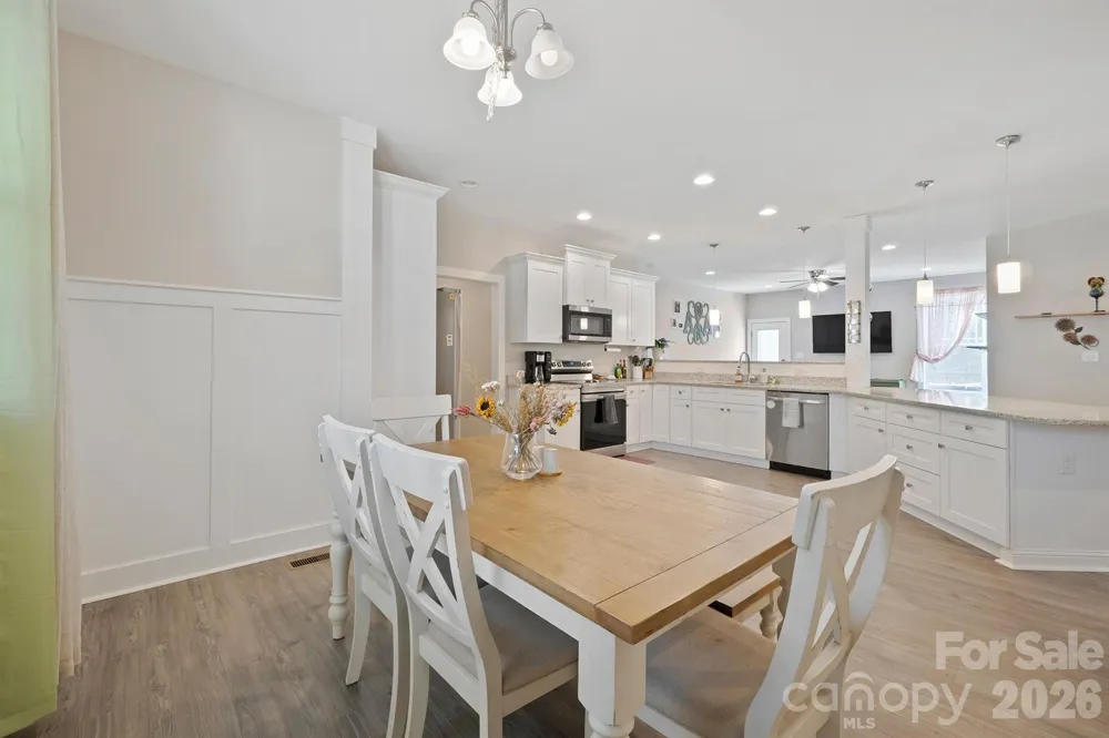 1544 Farmington Hills Drive Conover, NC 28613